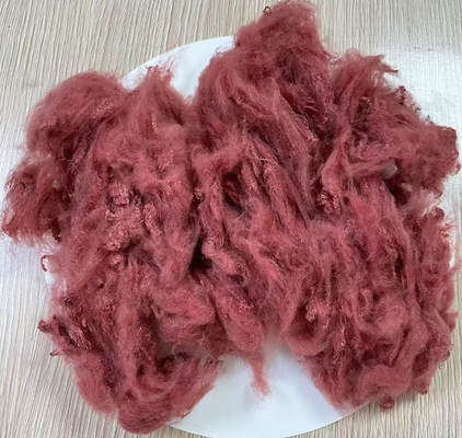 Καλή τιμή. Ανακυκλωμένο πολυεστέρα Staple Fiber 1.5D 38mm Dope βαμμένο κόκκινο σε απευθείας σύνδεση